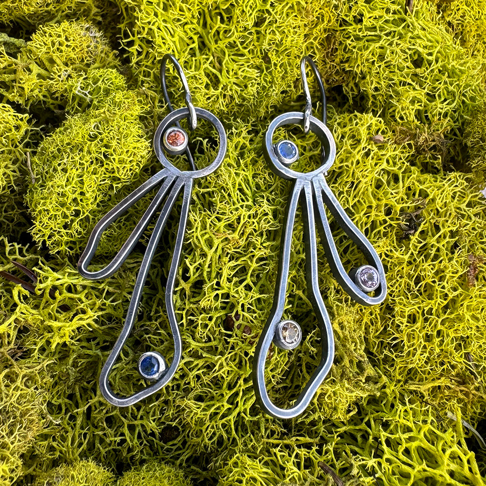 Alpine Lilies Earrings with Sapphires