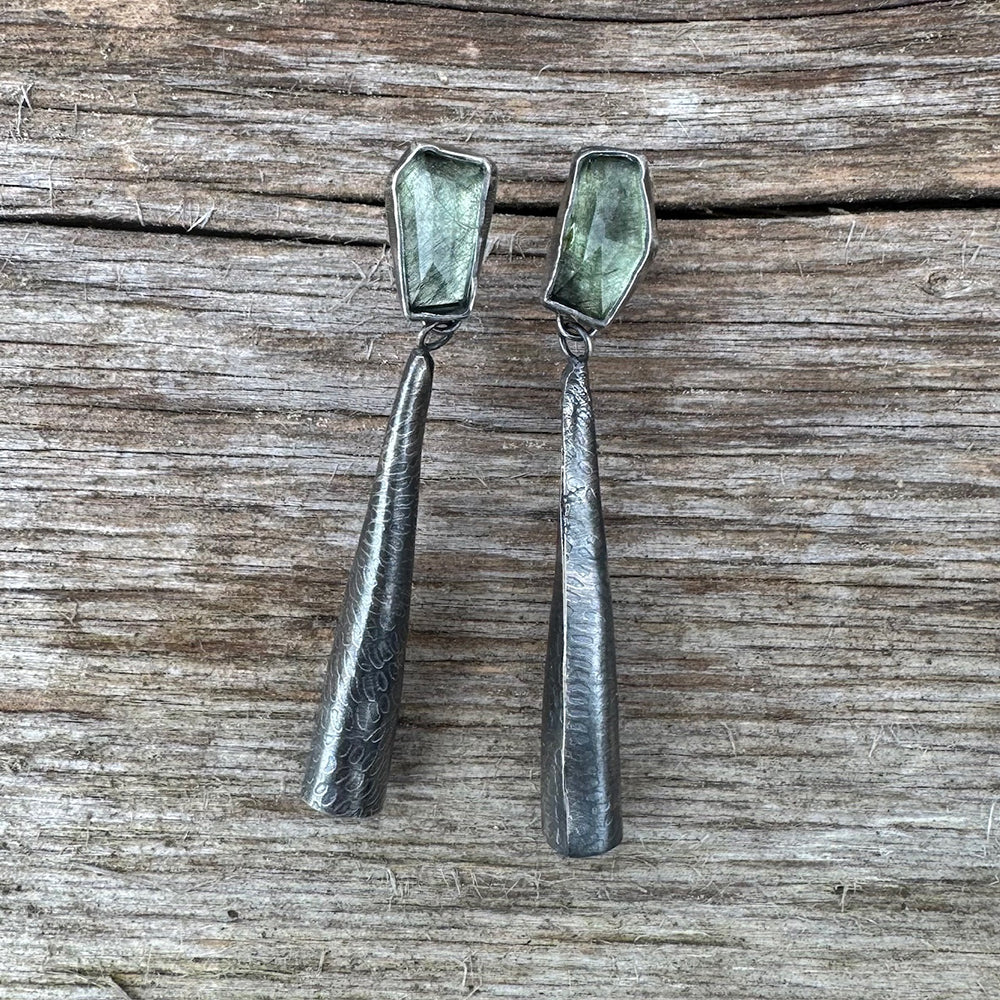 Modigliani Earrings with Faceted Peridot